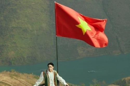 Ca khúc 'Nối vòng tay lớn' phiên bản đặc biệt trong MV của Trương Trần Anh Duy