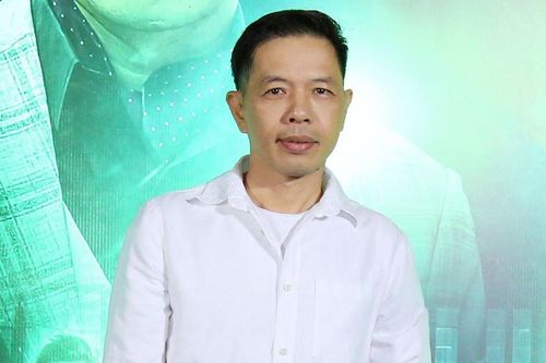 Thái Hòa: Đểu cáng trong 'Cái giá của hạnh phúc', ngoài đời trân trọng vợ hết mực