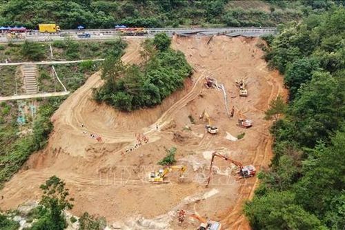 Thủ tướng Phạm Minh Chính gửi điện thăm hỏi về vụ sạt lở đất ở thành phố Mai Châu, Trung Quốc