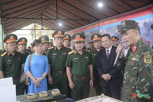 Thượng tướng Lê Huy Vịnh dự lễ mít tinh hưởng ứng tháng hành động an toàn, vệ sinh lao động