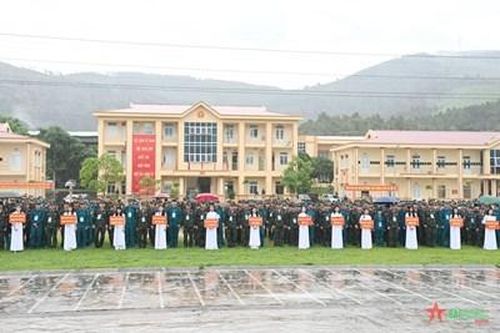 Khai mạc Hội thao bắn súng quân dụng lực lượng thường trực quân đội và dân quân tự vệ năm 2024
