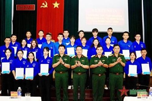 Binh đoàn 16 tiếp nhận trí thức trẻ tình nguyện