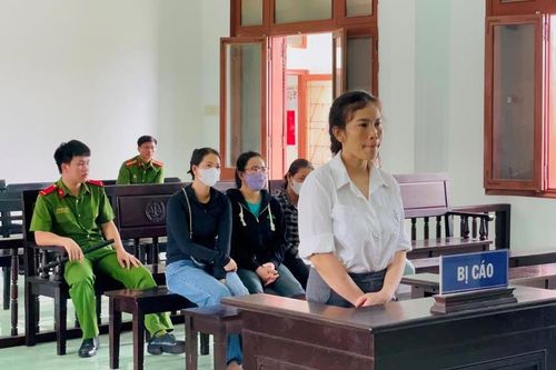 'Nữ quái' lừa đảo tiền tỷ lãnh 14 năm tù