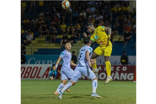 Xác định 4 CLB vào bán kết Cúp Quốc gia 2023/24