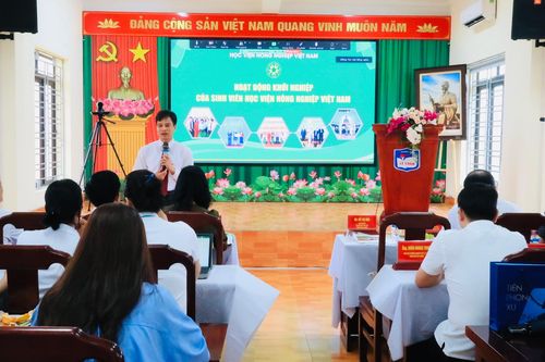 Hàng nghìn học sinh Hải Phòng tham gia Hội thảo hành trình khởi nghiệp