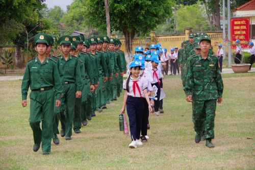 Sôi nổi các hoạt động chào mừng kỷ niệm Ngày Giải phóng miền Nam, hướng tới kỷ niệm Chiến thắng Điện Biên Phủ