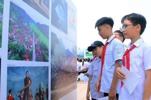 Triển lãm 'Dấu ấn Điện Biên trong điện ảnh'