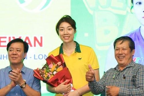 Ngoại binh 'khủng' Trung Quốc cùng Thanh Thúy đấu giải bóng chuyền quốc tế