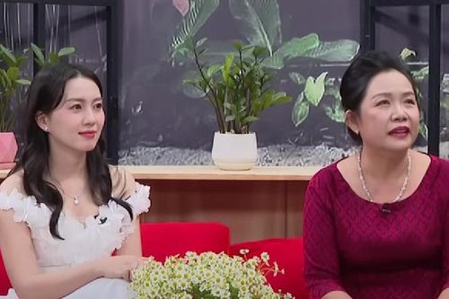 Con dâu giảng viên, nhan sắc cực phẩm gặp mẹ chồng 8 năm chỉ nói lời khen