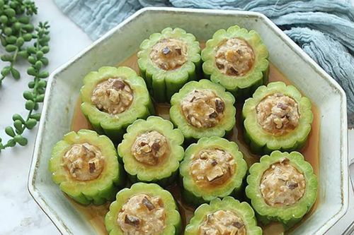 Cách làm mướp đắng nhồi thịt thanh mát ngày hè