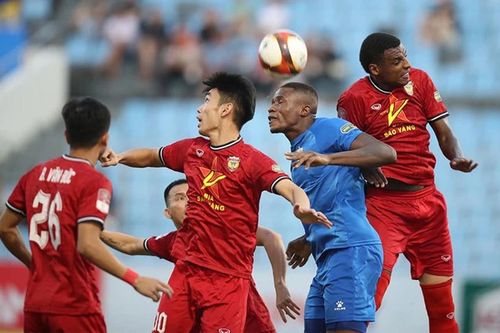 Quảng Nam đánh bại Hà Tĩnh trong ngày vắng Đình Bắc