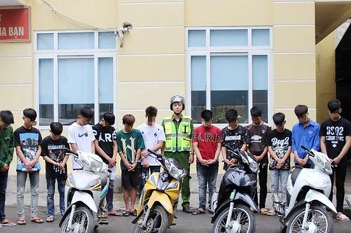 Bắt giữ 2 nhóm thanh thiếu niên dàn trận đánh nhau