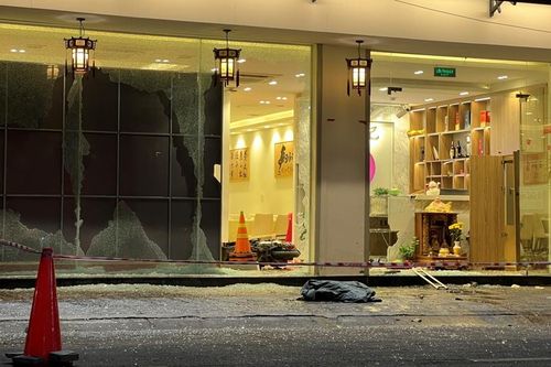 Truy bắt nhóm đối tượng cầm hung khí đập phá quán, đánh nữ thu ngân