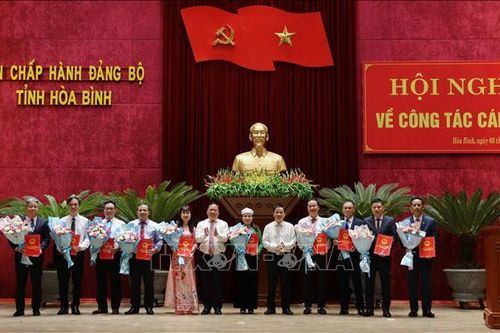Hòa Bình điều động, bổ nhiệm nhiều cán bộ chủ chốt