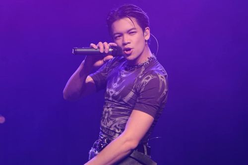 Trọng Hiếu dành tặng món quà đặc biệt cho người đàn ông quan trọng trong cuộc đời