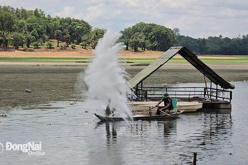 Xử lý ô nhiễm môi trường để đảm bảo nhiệm vụ thủy lợi của hồ Sông Mây
