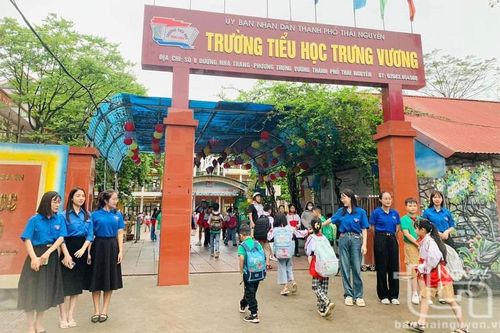 Thanh niên xung kích xây dựng văn hóa giao thông