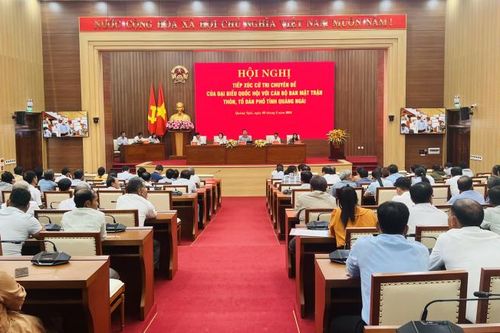 Quảng Ngãi: ĐBQH tỉnh tiếp xúc cử tri chuyên đề với cán bộ ban mặt trận thôn, tổ dân phố