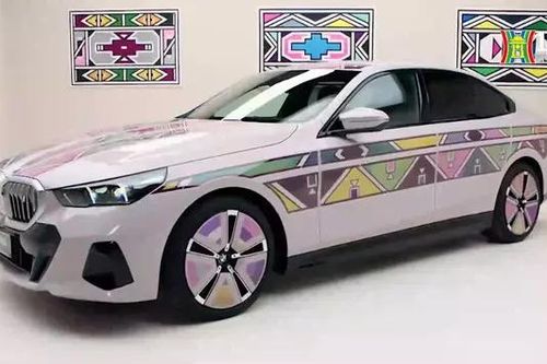 Mẫu xe BMW có thể tự đổi màu sơn