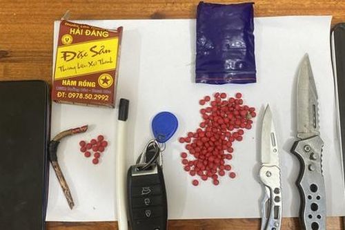 3 thanh niên đi du lịch 'tranh thủ' tàng trữ, vận chuyển ma túy