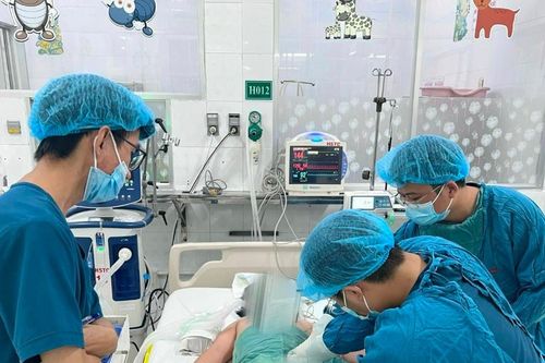 Đồng Nai: Đề xuất nhiều giải pháp hỗ trợ học sinh bị ngộ độc ôn thi