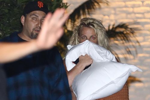 Mối tình độc hại giữa Britney Spears và quản gia