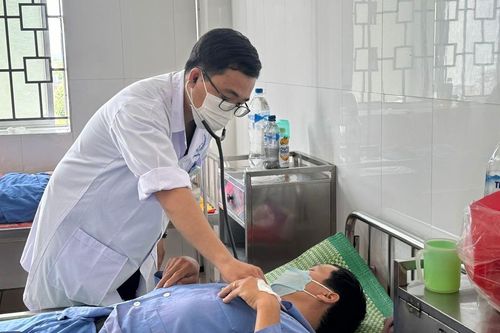 Quảng Ngãi: Năm người nhập viện vì ăn cá nóc