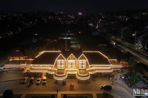 Cuộc 'lột xác' ngoạn mục của những nhà ga, toa tàu