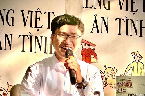 Yêu tiếng Việt từ nơi xa