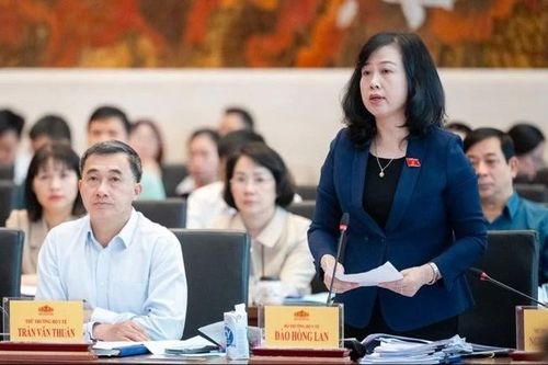 Thuốc lá điện tử, thuốc lá nung nóng: Cấm hay hợp pháp hóa?