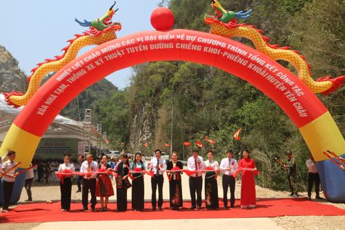Yên Châu hoàn thành xóa gần 1.200 căn nhà tạm