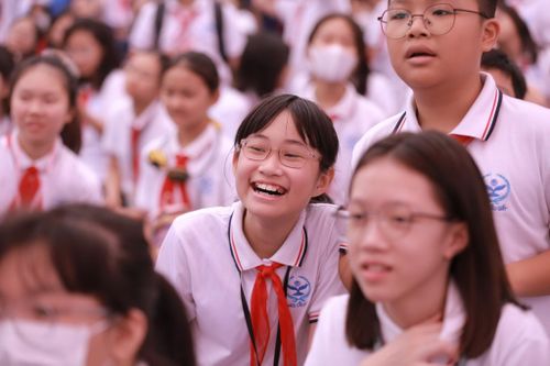 Mùa tuyển sinh đến, phụ huynh lại đôn đáo chọn trường, lớp