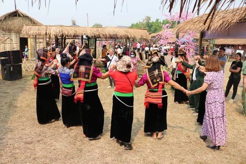 Phát triển du lịch cộng đồng ở Điện Biên