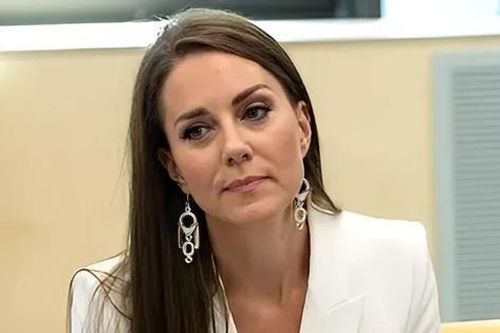Tình hình khó khăn của Công nương Kate