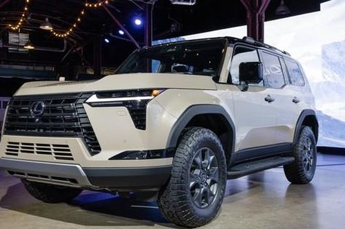 Lexus GX 2024 đầu tiên về Việt Nam