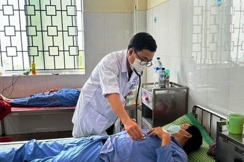 5 người phải nhập viện sau khi ăn cá nóc