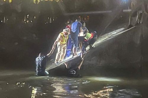 Lật thuyền đánh cá trên sông, 2 vợ chồng tử vong