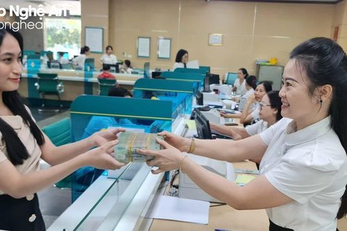Trong mọi trường hợp, quyền và lợi ích hợp pháp của người gửi tiền luôn được ưu tiên bảo đảm