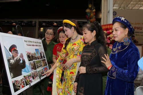 TP Hồ Chí Minh: Khai mạc triển lãm, ra mắt sách ảnh 'Điện Biên Phủ xưa và nay'