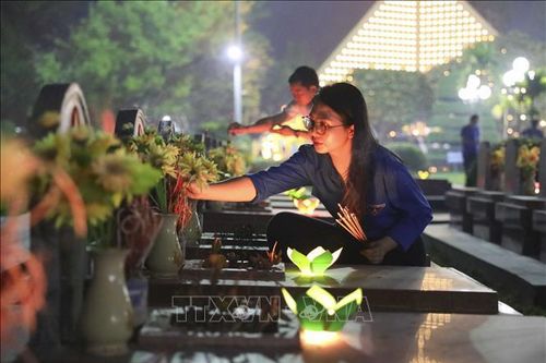 70 năm Chiến thắng Điện Biên Phủ: Lễ thắp nến tri ân các anh hùng, liệt sỹ