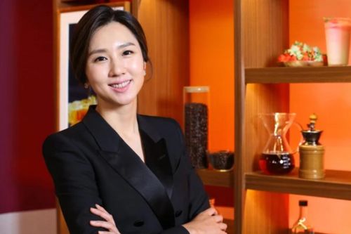 Hoa hậu kết hôn với đại gia ngành xây dựng, giấu kín trong 7 năm qua