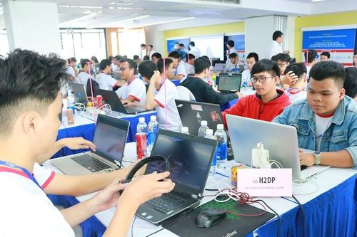 Triển khai thực hiện Chiến lược An toàn, an ninh mạng Quốc gia, chủ động ứng phó với các thách thức từ không gian mạng đến năm 2025, tầm nhìn 2030