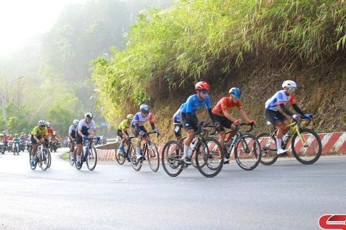 Cuộc đua xe đạp 'Về Điện Biên Phủ - 2024, Cúp Báo Quân đội nhân dân':Tranh tài chặng 4 từ thành phố Sơn La đến thành phố Điện Biên Phủ