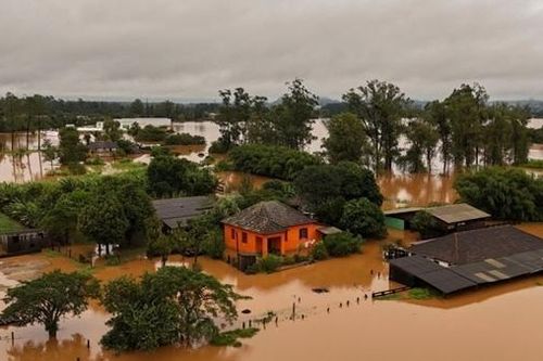 Gần 40 người chết vì lũ lụt kinh hoàng ở Brazil