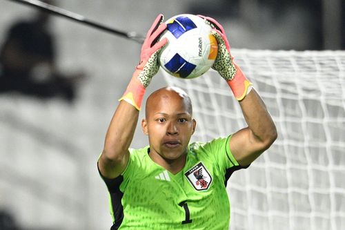 Thủ môn U23 Nhật Bản gốc Nigeria: Từng đá tiền đạo, không phải nhập tịch