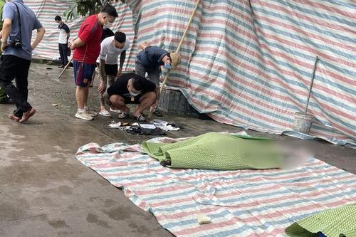 Bắc Giang: Phát hiện thi thể đôi nam nữ dưới ao