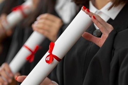 Tin vui cho người muốn nhận văn bằng do nước ngoài cấp khi quy định mới được ban hành vào ngày 2/11 tới
