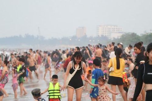 Du lịch biển miền Trung: Lo ngay ngáy sau những ngày đầu bội thu