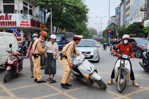 Thủ tướng Phạm Minh Chính biểu dương thành tích của lực lượng Cảnh sát giao thông
