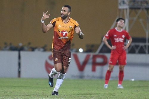 HAGL đẩy Thể Công Viettel xuống khu vực nguy hiểm
